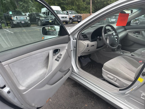 Used 2011 Toyota Camry LE image 11