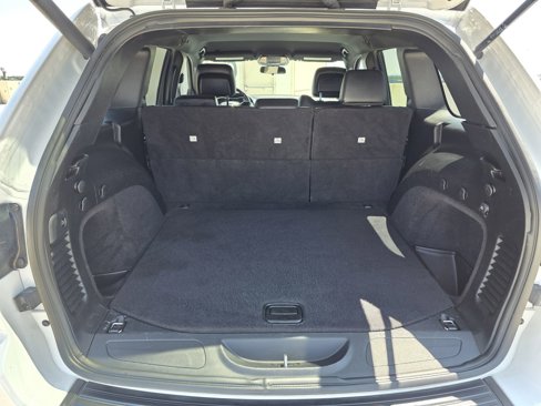 Used 2021 Jeep Grand Cherokee Laredo X image 14