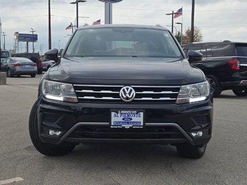Used 2018 Volkswagen Tiguan SEL image 4