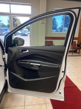 Used 2018 Ford Escape SE image 13