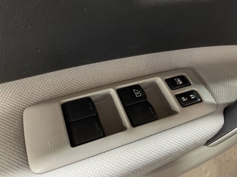 Used 2014 Nissan Rogue S image 7
