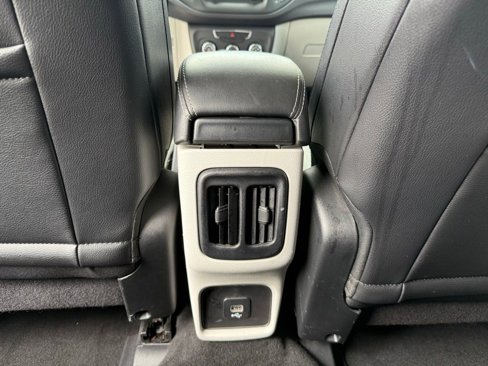 Used 2017 Jeep Compass Latitude image 26