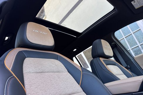 New 2026 Chevrolet Equinox ACTIV w/ Convenience Package III image 22