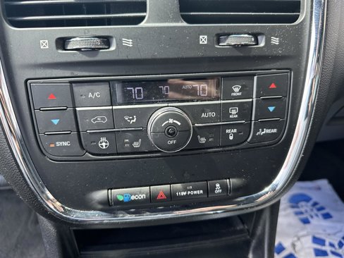 Used 2019 Dodge Grand Caravan GT image 16