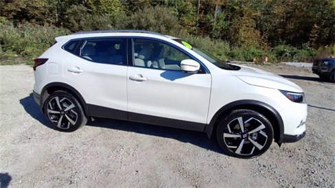 Certified 2022 Nissan Rogue Sport SL w/ Premium Package image 9