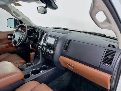 Used 2018 Toyota Sequoia Platinum image 31