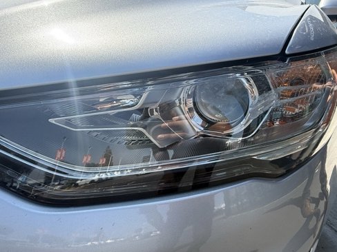 Used 2019 Ford Fusion SE image 10