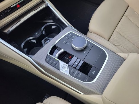 New 2025 BMW 330i Sedan w/ Convenience Package image 21