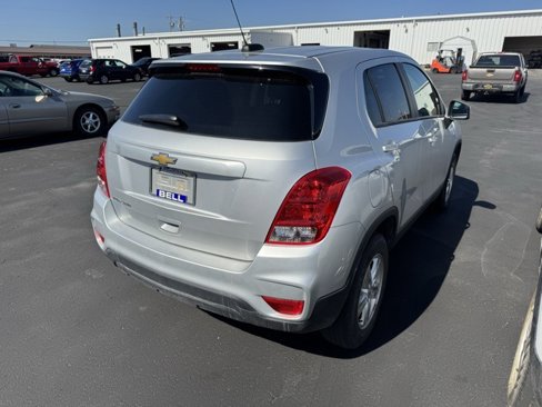 Used 2022 Chevrolet Trax LS w/ Tint and Cruise Package image 3