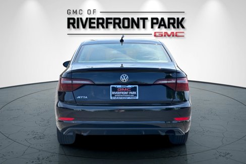 Used 2021 Volkswagen Jetta SE image 4