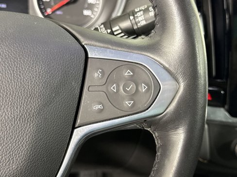 Used 2021 Chevrolet Traverse LT image 26