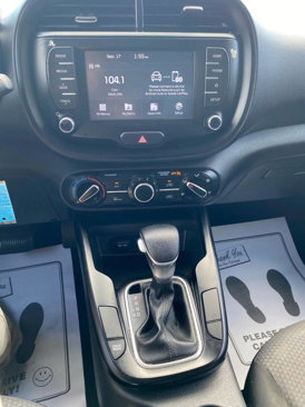 Used 2020 Kia Soul LX image 17