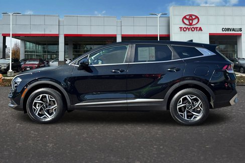 Used 2023 Kia Sportage LX image 7