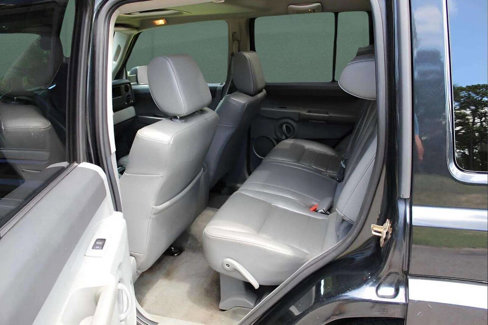 Used 2006 Jeep Commander 4WD image 17