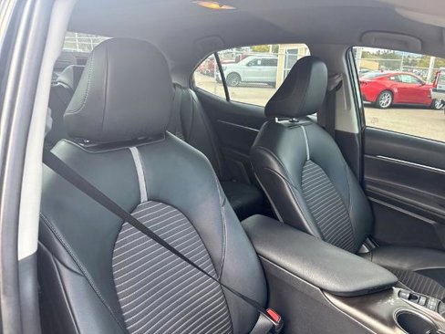 Used 2022 Toyota Camry SE image 27