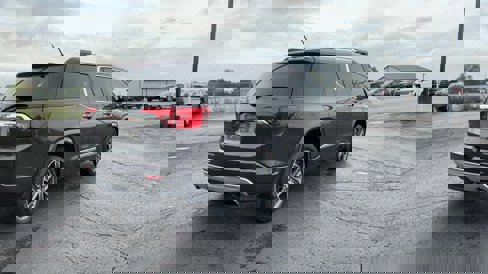 Used 2018 GMC Acadia Denali image 8