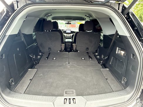 Used 2022 Ford Explorer XLT image 24