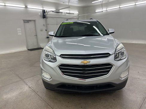 Used 2017 Chevrolet Equinox LT image 4