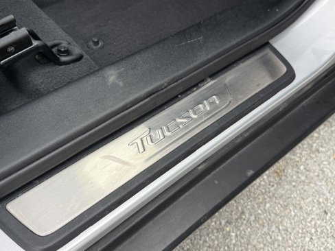 Used 2012 Hyundai Tucson Limited image 31