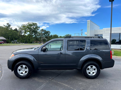 Used 2011 Nissan Pathfinder S w/ Protection Pkg image 3