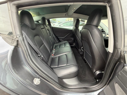 Used 2018 Tesla Model 3 Mid Range image 26