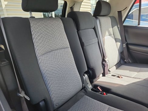 Used 2015 Toyota 4Runner SR5 image 30