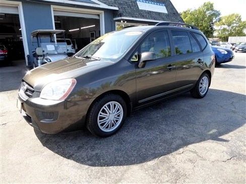 Used 2009 Kia Rondo LX image 2