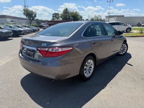 Used 2016 Toyota Camry LE image 7
