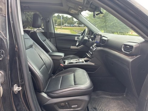 Used 2021 Ford Explorer Limited w/ Equipment Group 301A image 9