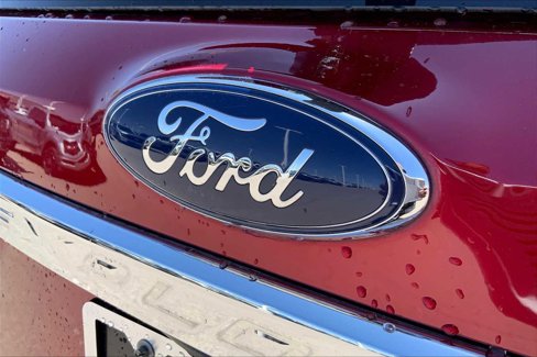 Certified 2019 Ford Explorer XLT w/ Equipment Group 201A image 29
