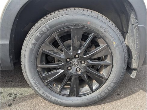 Used 2019 Toyota Highlander SE image 26