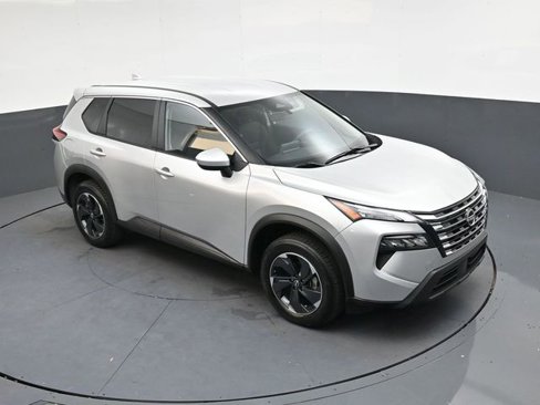 Used 2024 Nissan Rogue SV image 22