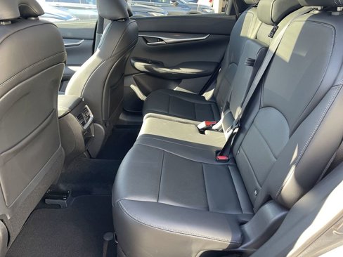 New 2025 INFINITI QX50 Luxe image 10