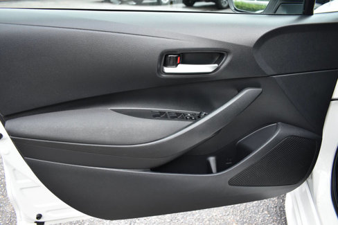 Used 2021 Toyota Corolla LE image 15