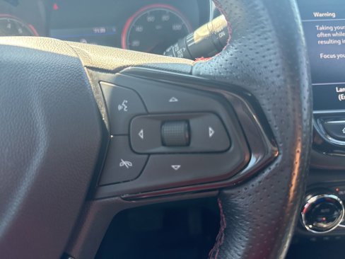 Used 2021 Chevrolet TrailBlazer RS w/ Technology Package image 21