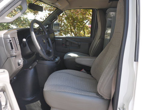 Used 2018 Chevrolet Express 2500 image 3