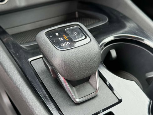 Used 2022 Nissan Rogue SV image 17