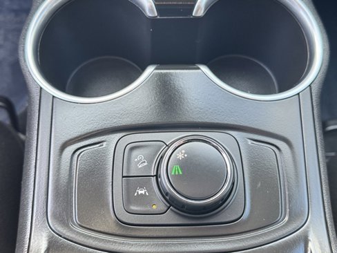 Used 2020 GMC Terrain SLE image 27