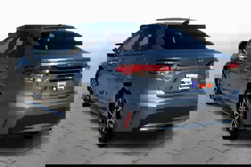 Used 2021 Toyota Corolla LE image 11