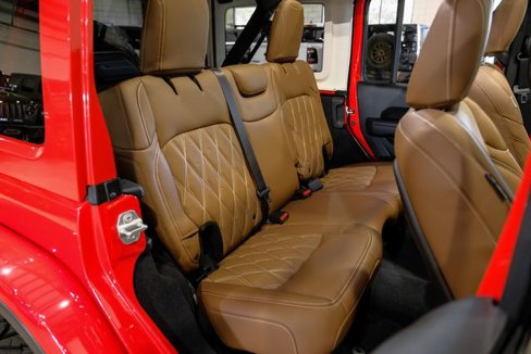 Used 2024 Jeep Wrangler Unlimited Rubicon w/ Technology Group image 81