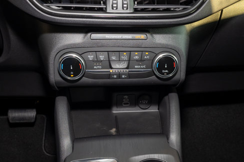 New 2025 Ford Escape ST-Line w/ Equipment Group 301A image 12