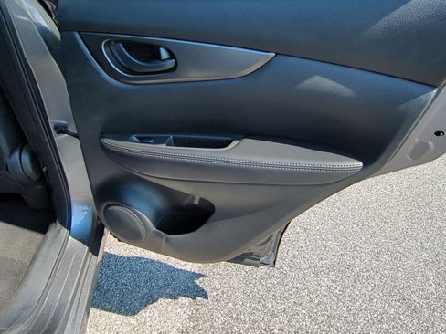 Certified 2020 Nissan Rogue Sport S image 29
