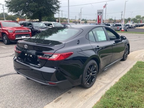 New 2025 Toyota Camry SE image 4