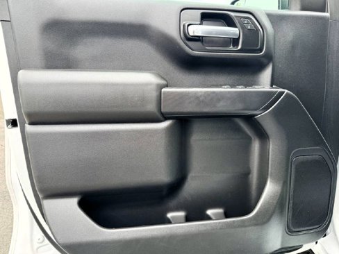 Used 2019 Chevrolet Silverado 1500 Custom w/ Trailering Package image 13