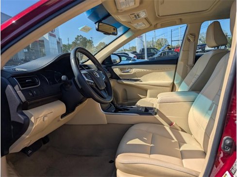 Used 2017 Toyota Camry XLE image 14