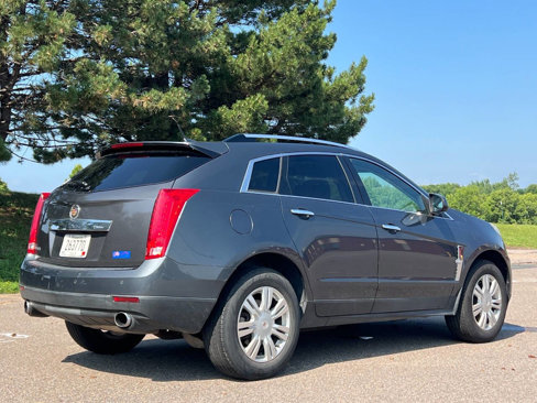 Used 2010 Cadillac SRX Luxury image 3