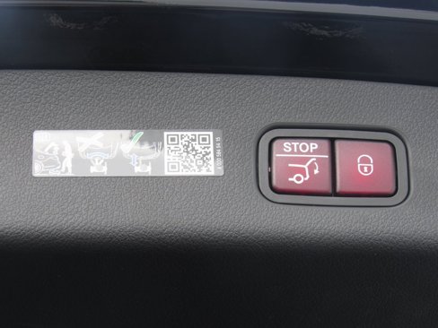 Certified 2025 Mercedes-Benz GLC 300 4MATIC image 24
