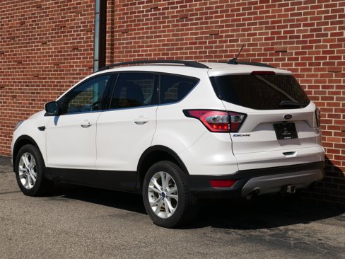 Used 2018 Ford Escape SEL w/ Ford Safe & Smart Package image 3