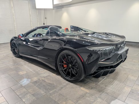 New 2025 McLaren Artura Spider image 4