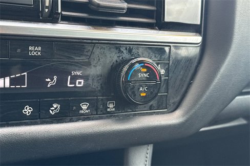 Used 2022 Nissan Pathfinder SV image 30